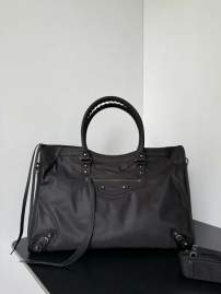 Picture of Balenciaga Handbags _SKUfw224475502fw